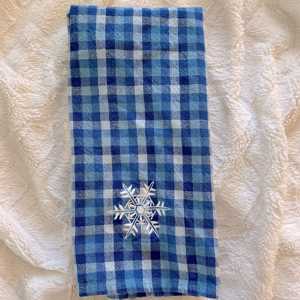 Avon Home Fashions Winter Kitchen Towl